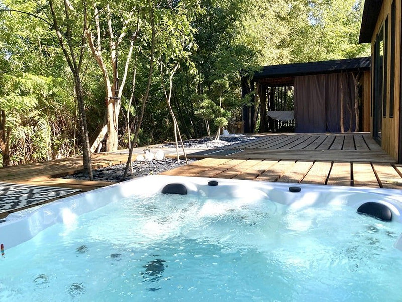 So Wood 33 - Love’nSpa - weekend en amoureux, love rooms avec spa ou jacuzzi privatif