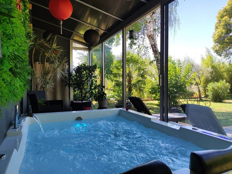 SPAssionnement à la folie - Love’nSpa - weekend en amoureux, love rooms avec spa ou jacuzzi privatif