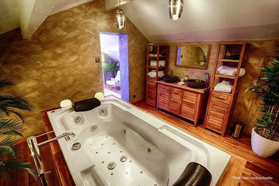 Suite Cocoon by Le Clos des Thermes - Love’nSpa - weekend en amoureux, love rooms avec spa ou jacuzzi privatif