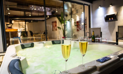 Mas de L'Etoile - Suite Star - Love’nSpa - weekend en amoureux, love rooms avec spa ou jacuzzi privatif