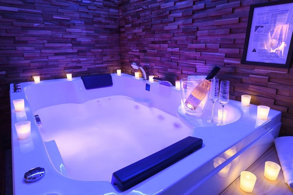 SYMPHONIE AMOUREUSE - Love’nSpa - weekend en amoureux, love rooms avec spa ou jacuzzi privatif