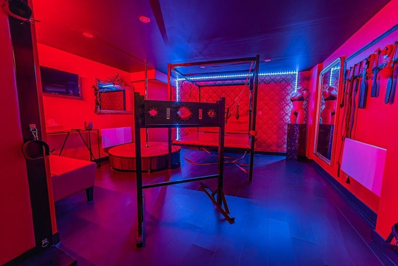 The Playroom XXL - Love’nSpa - weekend en amoureux, love rooms avec spa ou jacuzzi privatif
