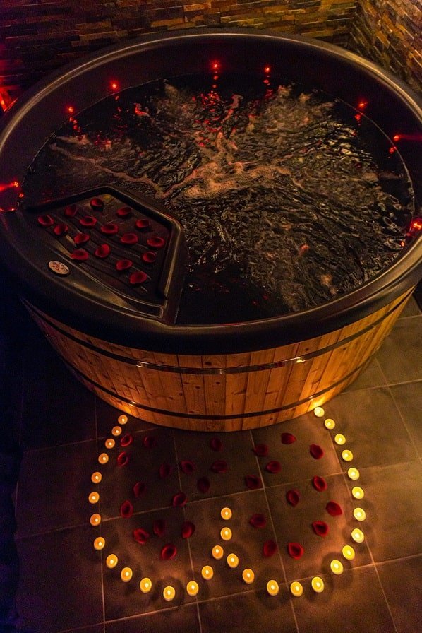 The Playroom XXL - Love’nSpa - weekend en amoureux, love rooms avec spa ou jacuzzi privatif