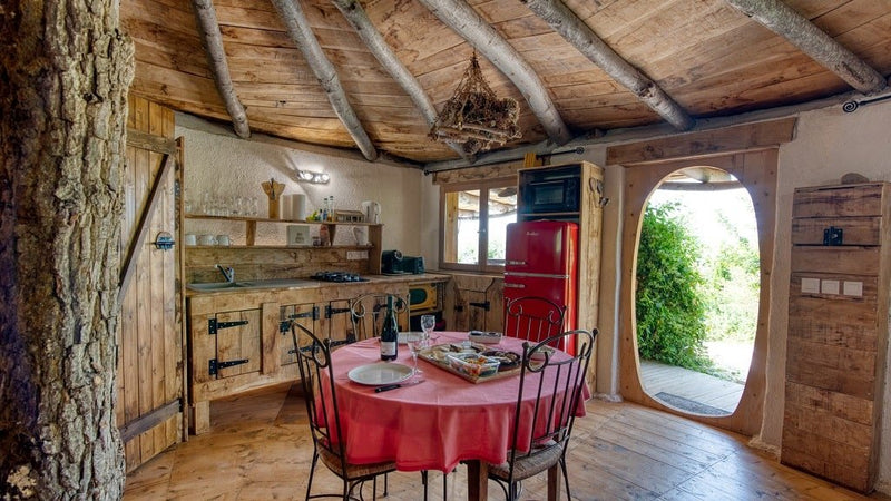 Trésors de Campagne -Maison du Hobbit avec spa privatif - Love’nSpa - weekend en amoureux, love rooms avec spa ou jacuzzi privatif