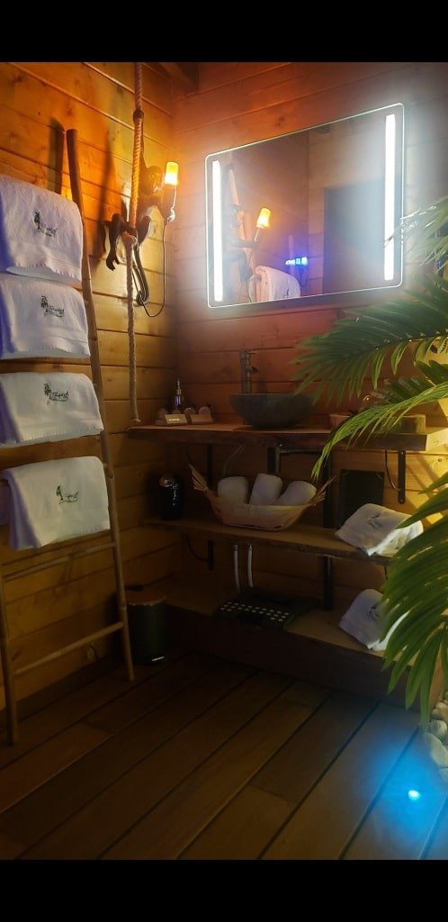 Tropical Spa - Le Chalet - Love’nSpa - weekend en amoureux, love rooms avec spa ou jacuzzi privatif