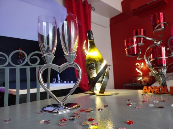 Une Parenthèse pour Deux - Love’nSpa - weekend en amoureux, love rooms avec spa ou jacuzzi privatif
