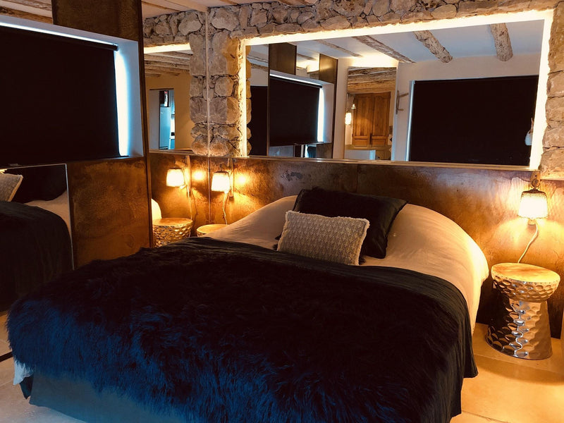 PRIVATE ROOM - Room 32 - Love’nSpa - weekend en amoureux, love rooms avec spa ou jacuzzi privatif