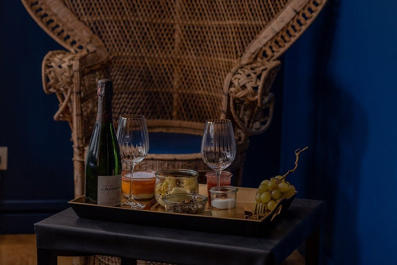Votre Expérience Insolite - La Suite 50 Nuances - Love’nSpa - weekend en amoureux, love rooms avec spa ou jacuzzi privatif